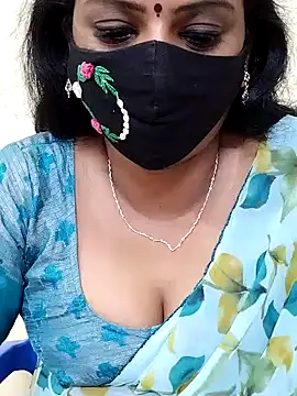 Snapshot of yoga-mithraa chatting on 11.09.25 yoga-mithraa online show from 11.09.25