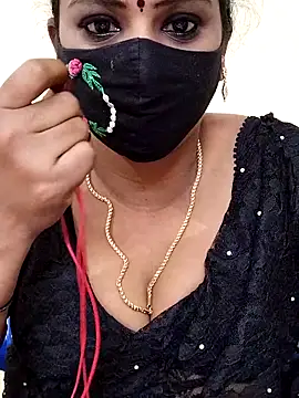 Snapshot of yoga-mithraa chatting on 11.13.25 yoga-mithraa online show from 11.13.25