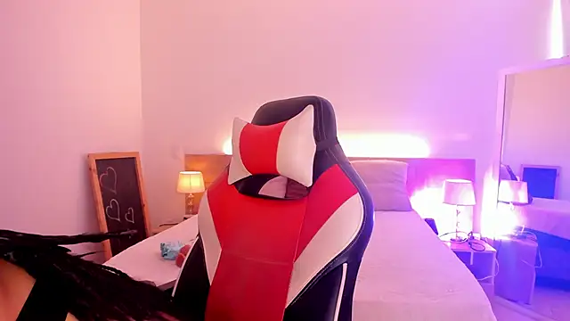 Dakota Mars online show from 12.20.25