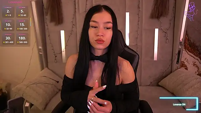 FataleNellie online show from 04.10.26