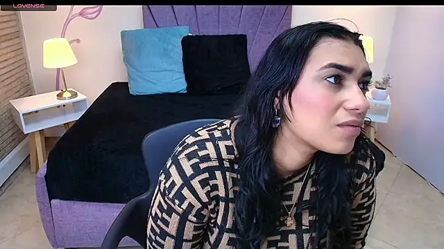 Lia Blake  online show from 11.18.25