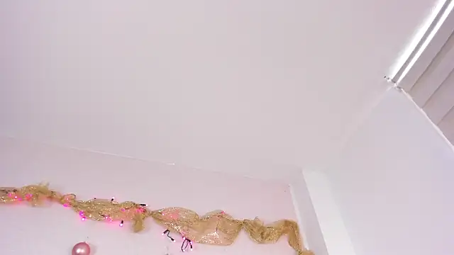 missweetpeach online show from 12.14.25