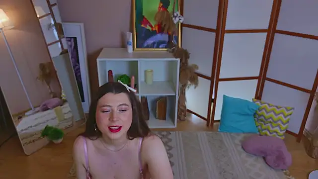 Queen Michelle  online show from 02.05.26