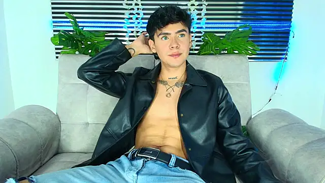 CamiiGuzmanX online show from 02.03.26