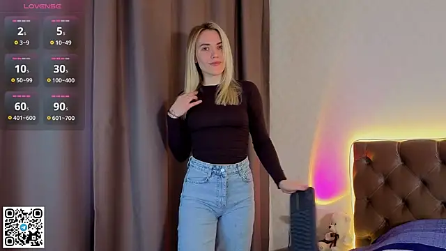 HoneyJohansson online show from 04.07.26