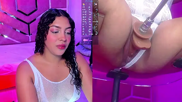 Snapshot of SugarandNibbles chatting on 04.29.26 SugarandNibbles online show from 04.29.26