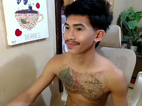 Snapshot of King_BigCock69 chatting on 06.12.26 King BigCock69 online show from 06.12.26