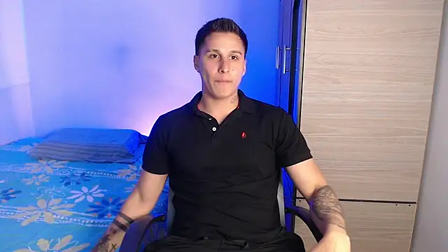 valentinosex1 online show from 10.31.25