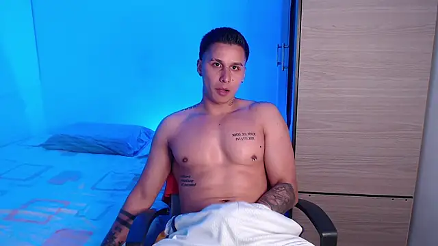 valentinosex1 online show from 12.22.25