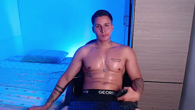 valentinosex1 online show from 05.22.26