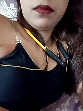 Snapshot of payalsharma95 chatting on 10.11.25 payalsharma95 online show from 10.11.25