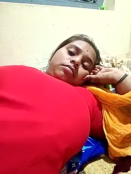 Hot crety online show from 10.28.25