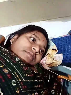 Hot crety online show from 12.21.25