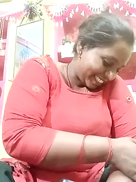 Snapshot of Hot_crety chatting on 05.19.26 Hot crety online show from 05.19.26