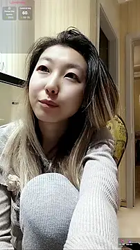 Snapshot of Deserve_E chatting on 11.24.25 Deserve E online show from 11.24.25