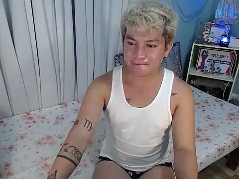 Snapshot of Fuckboii_intown chatting on 12.01.25 Fuckboii intown online show from 12.01.25