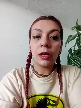  ari gato  online show from 12.15.25