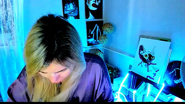 LoraBoyar online show from 07.10.26