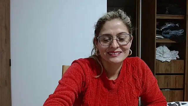 Snapshot of linda-mature43 chatting on 10.08.25 linda-mature43 online show from 10.08.25
