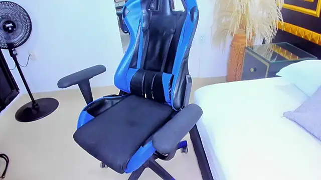 anagil  online show from 10.24.25