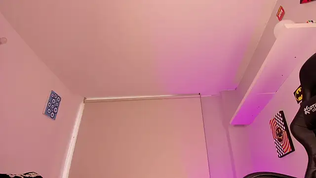 Snapshot of mathewconelly chatting on 03.31.26 mathewconelly online show from 03.31.26