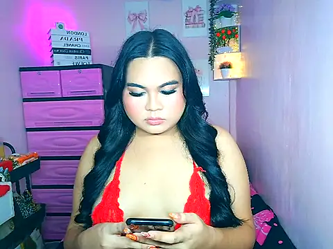 Snapshot of YourThicc_bella chatting on 06.28.26 YourThicc bella online show from 06.28.26