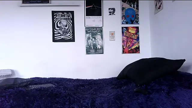 plutonbluemooon333 online show from 02.25.26