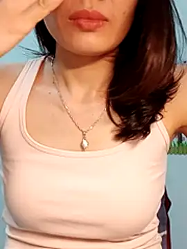Snapshot of Hinna_x chatting on 03.26.26 Hinna x online show from 03.26.26