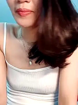 Snapshot of Hinna_x chatting on 03.31.26 Hinna x online show from 03.31.26