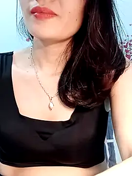 Snapshot of Hinna_x chatting on 04.01.26 Hinna x online show from 04.01.26