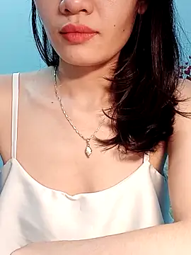 Snapshot of Hinna_x chatting on 04.15.26 Hinna x online show from 04.15.26