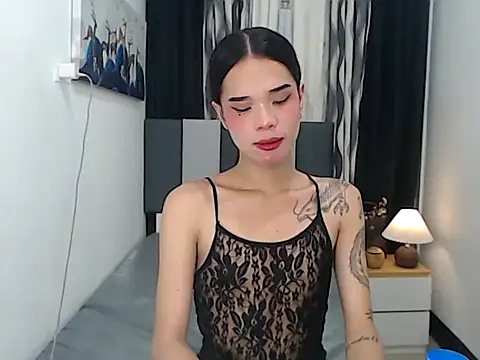 Colette Thompson online show from 04.23.26