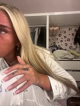 EllieMaeBaby online show from 04.14.26