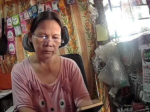 Hotzoey16 online show from 04.22.26