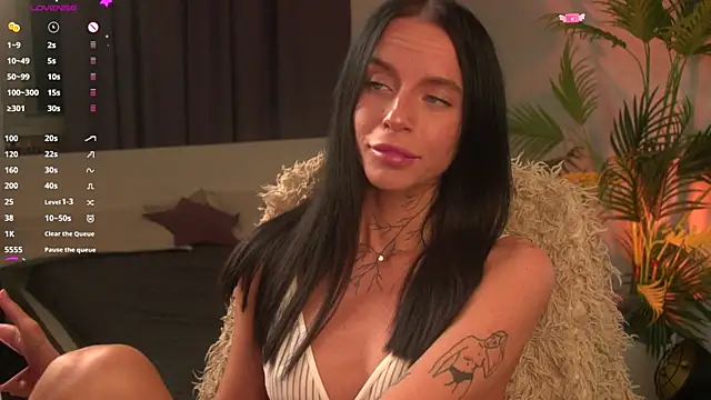 livia starwars online show from 11.23.25