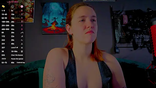 Snapshot of the_high_priestess chatting on 05.29.26 the high priestess online show from 05.29.26