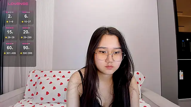 yoon shin online show from 11.15.25