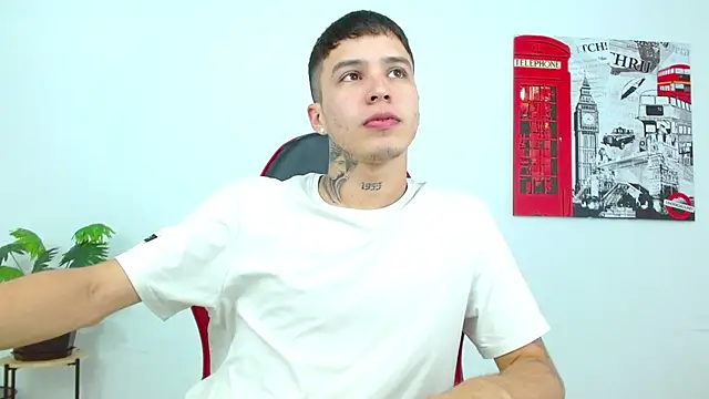 Snapshot of Cumandres18 chatting on 03.11.26 Cumandres18 online show from 03.11.26