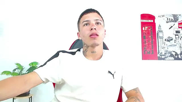 Snapshot of Cumandres18 chatting on 03.23.26 Cumandres18 online show from 03.23.26