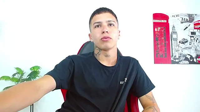 Snapshot of Cumandres18 chatting on 03.26.26 Cumandres18 online show from 03.26.26