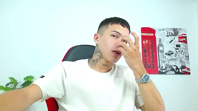 Snapshot of Cumandres18 chatting on 03.28.26 Cumandres18 online show from 03.28.26