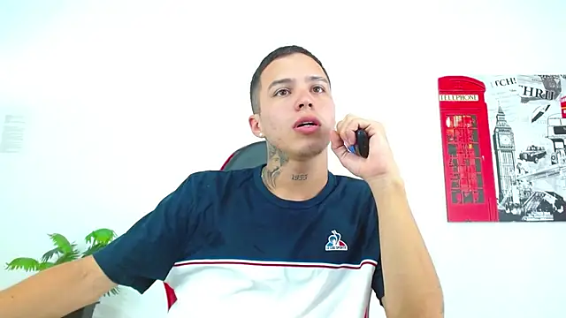 Snapshot of Cumandres18 chatting on 04.16.26 Cumandres18 online show from 04.16.26