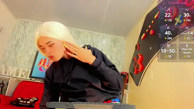 Madison Mujica online show from 10.23.25