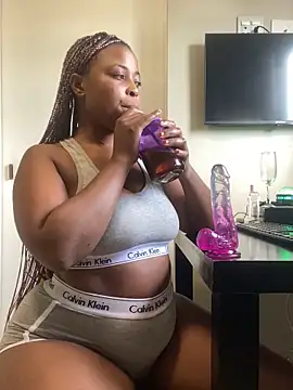 BQueen223 online show from 11.24.25