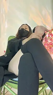 Snapshot of zhizhinaigai chatting on 02.09.26 zhizhinaigai online show from 02.09.26