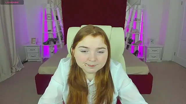 Snapshot of KattyRose8 chatting on 05.17.26 KattyRose8 online show from 05.17.26