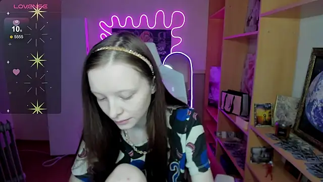 AliceHaris online show from 11.16.25