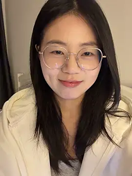 Snapshot of Ella-A9 chatting on 09.22.25 Ella-A9 online show from 09.22.25