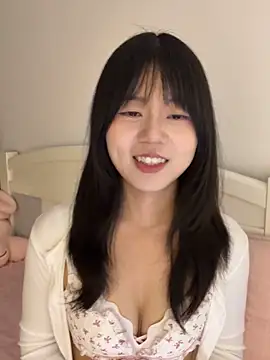 Snapshot of Ella-A9 chatting on 10.14.25 Ella-A9 online show from 10.14.25
