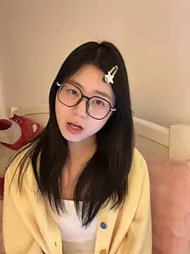 Ella-A9 online show from 12.01.25